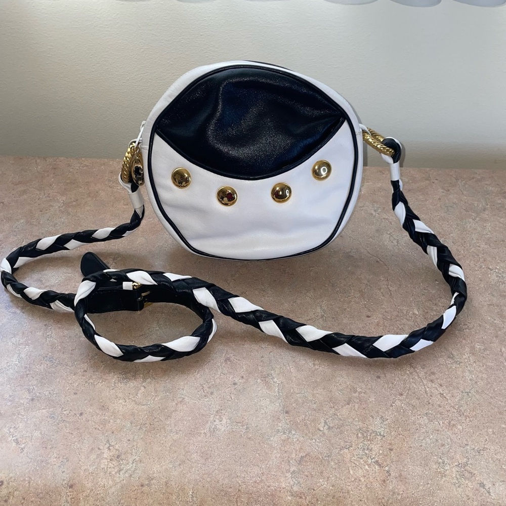 Pantera round black & white handbag